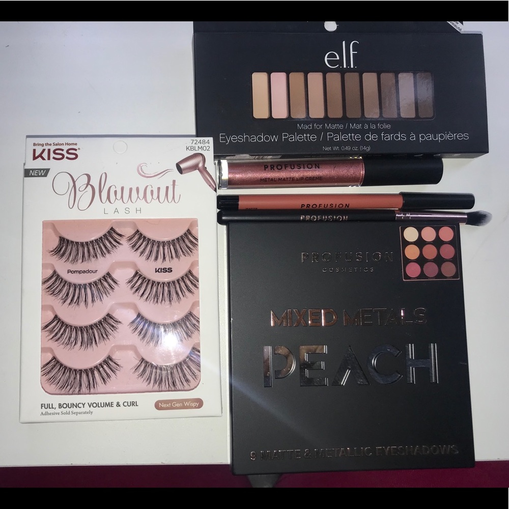 Makeup bundle